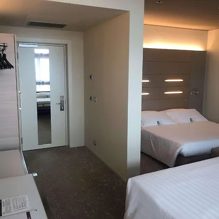 Ξενοδοχείο Western Net Tower 4*