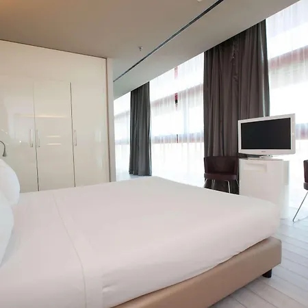 Western Net Tower Ξενοδοχείο 4*