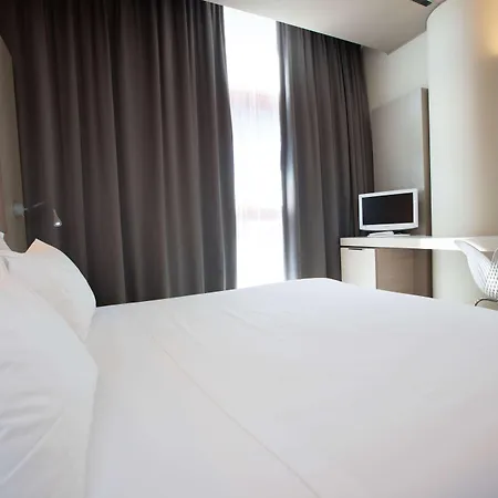 Western Net Tower 4*
